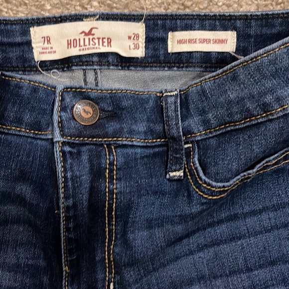 Hollister Super Skinny Jeans - Picture 2 of 4